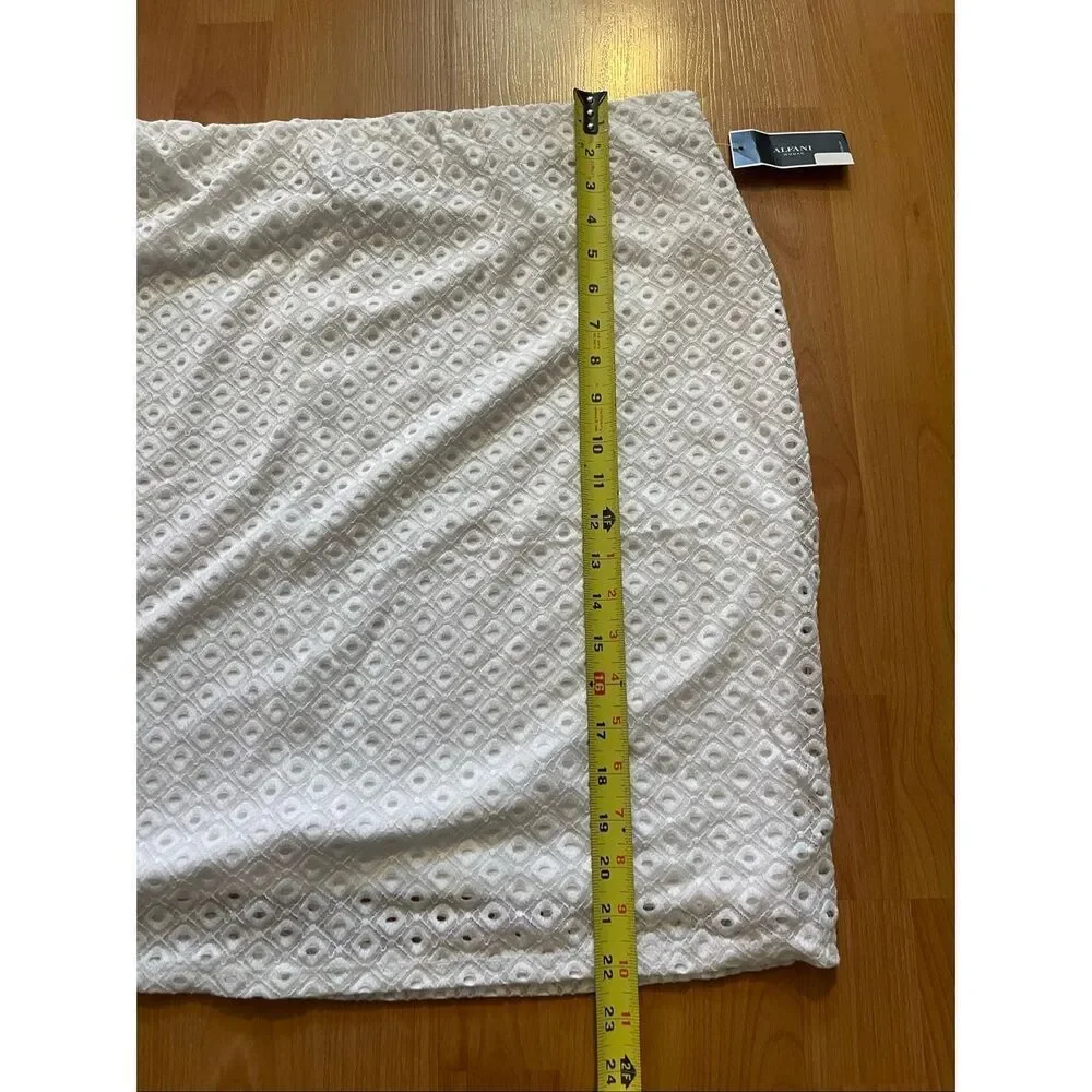 Alfani Women NWT White Lace Skirt Women’s Size 18